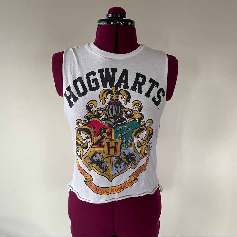 Harry Potter Sleeveless White Hogwarts Crest Top